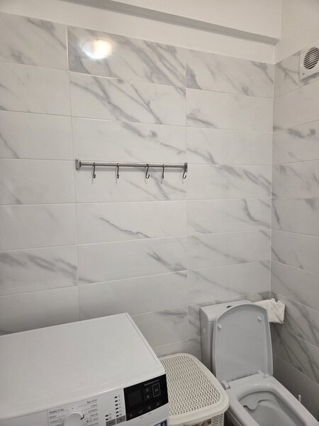 Drumul Taberei, ap. cu 2 camere, doua locuri de parcare.Bd Valea Lunga